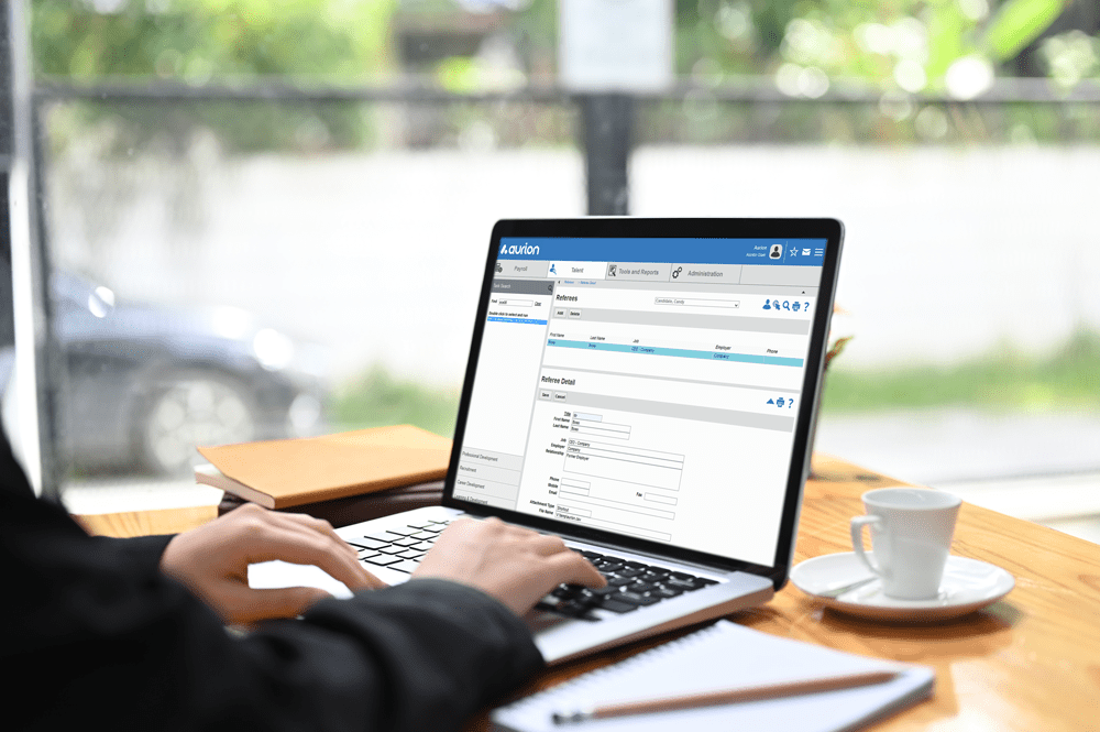 Easy payroll with Aurion